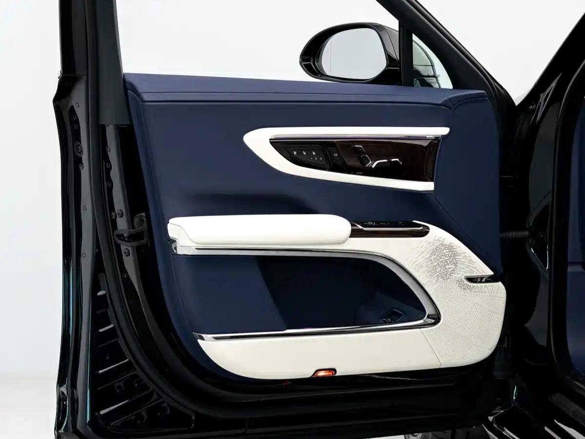 Hongqi Golden Sunflower Elegant 2026 Model 3.0T V6 — миниатюра 6