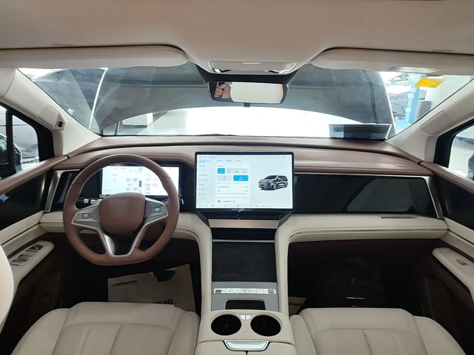 BYD Xia 2025 DM-i 1.5T 180km Beyond Edition — миниатюра 13