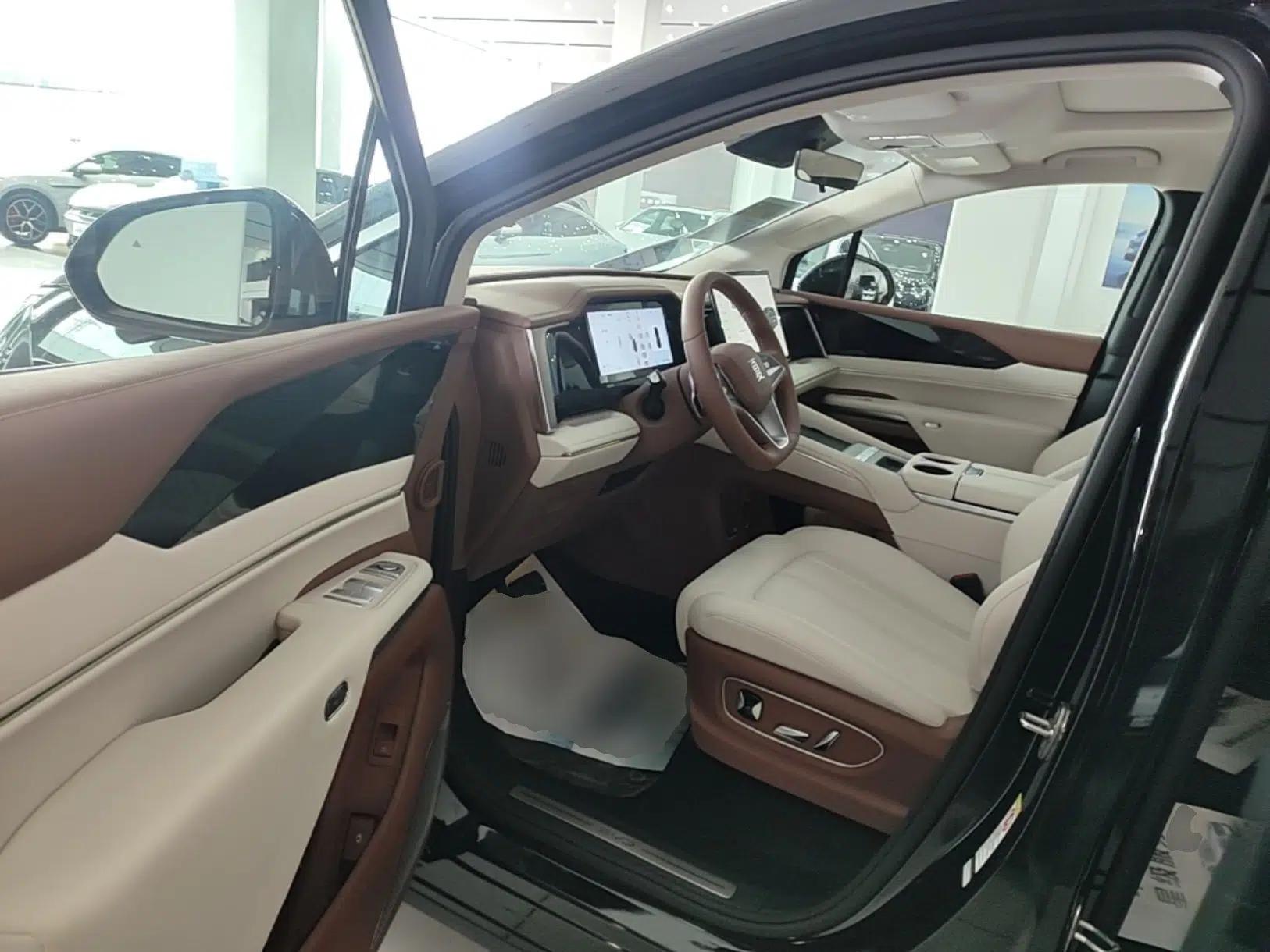 BYD Xia 2025 DM-i 1.5T 180km Beyond Edition — миниатюра 19