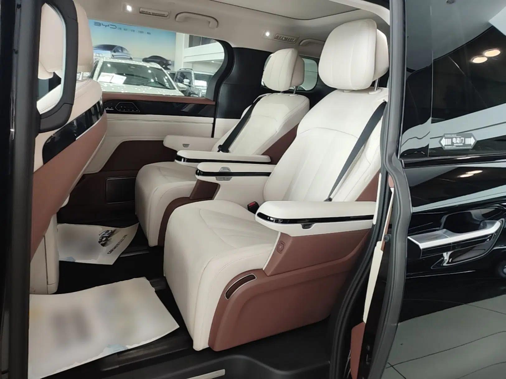 BYD Xia 2025 DM-i 1.5T 180km Beyond Edition — миниатюра 20