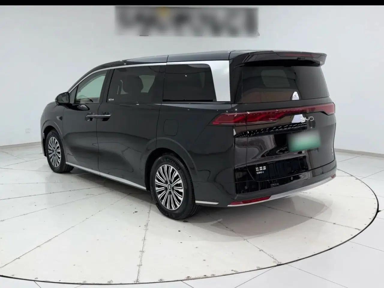 BYD Xia 2025 DM-i 1.5T 180km Beyond Edition — миниатюра 4