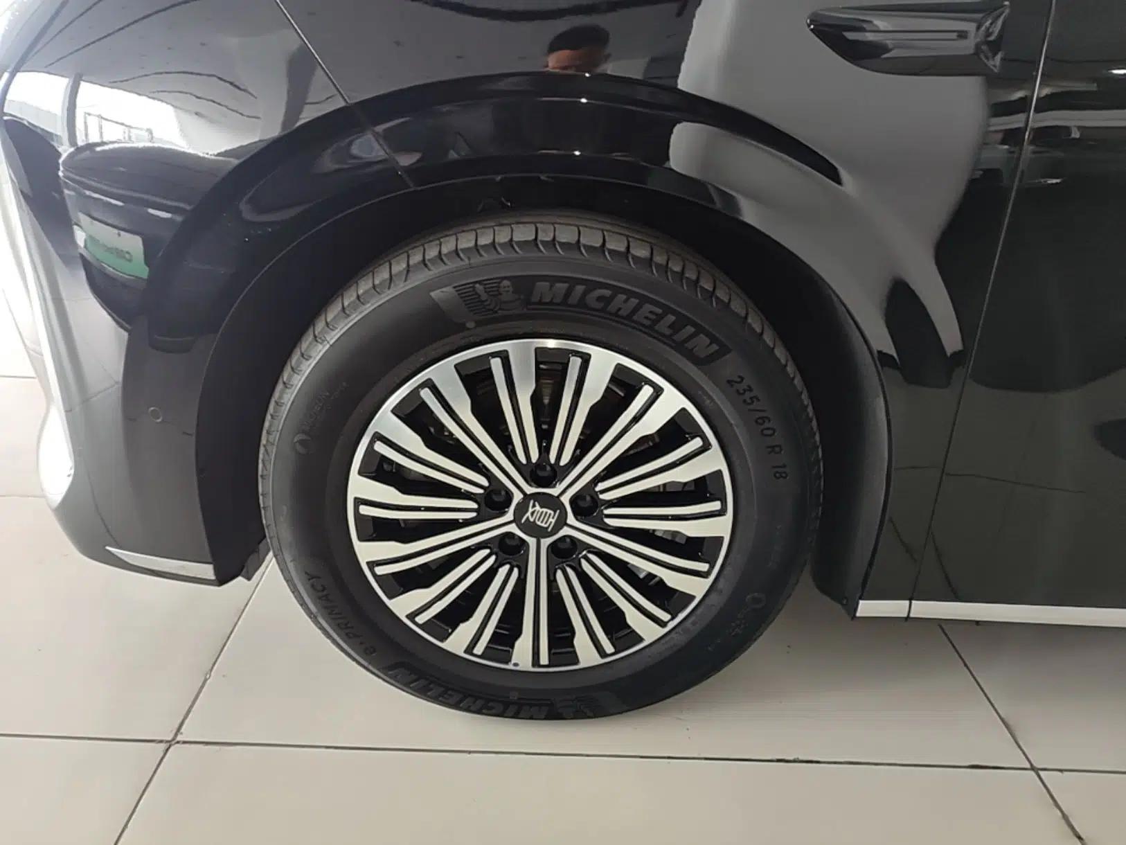 BYD Xia 2025 DM-i 1.5T 180km Beyond Edition — миниатюра 8