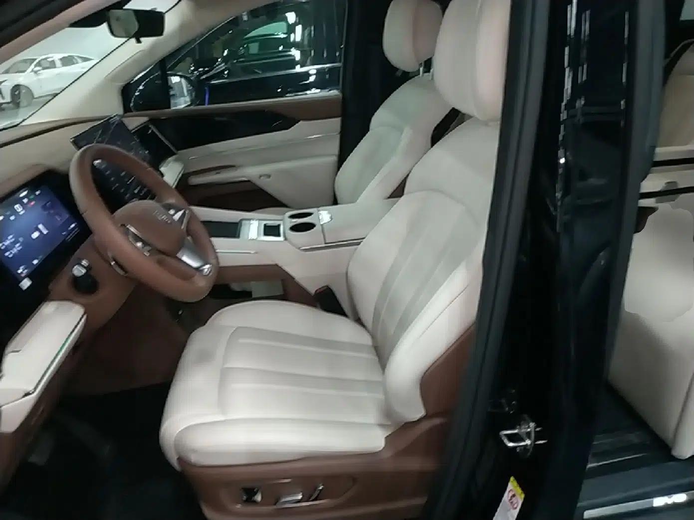 BYD Xia 2025 DM-i 1.5T 180km Beyond Edition — миниатюра 17