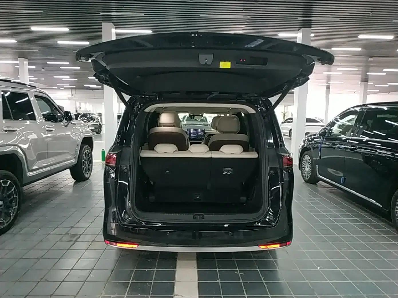 BYD Xia 2025 DM-i 1.5T 180km Beyond Edition — миниатюра 21