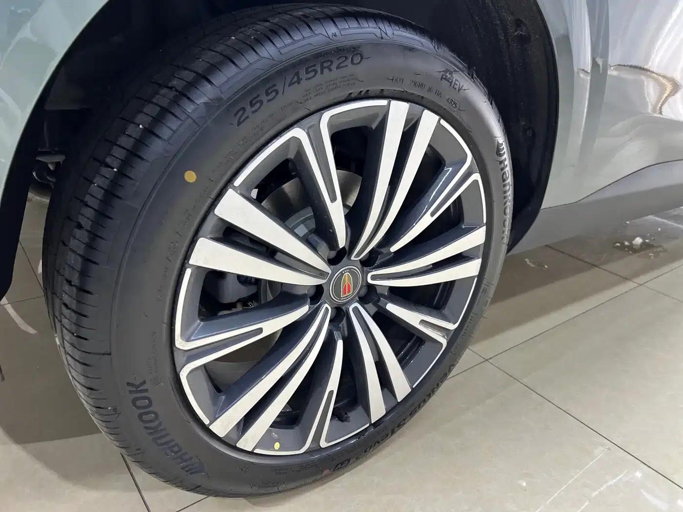 Hongqi HS6 PHEV 2026 Model 240 Intelligent Hybrid — миниатюра 18