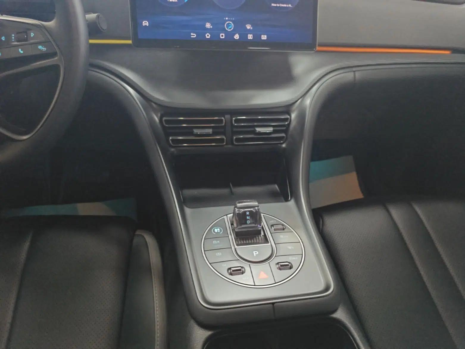 BYD Sealion 05 DM-i 2025 DM-i 115KM Prestige Model — миниатюра 16