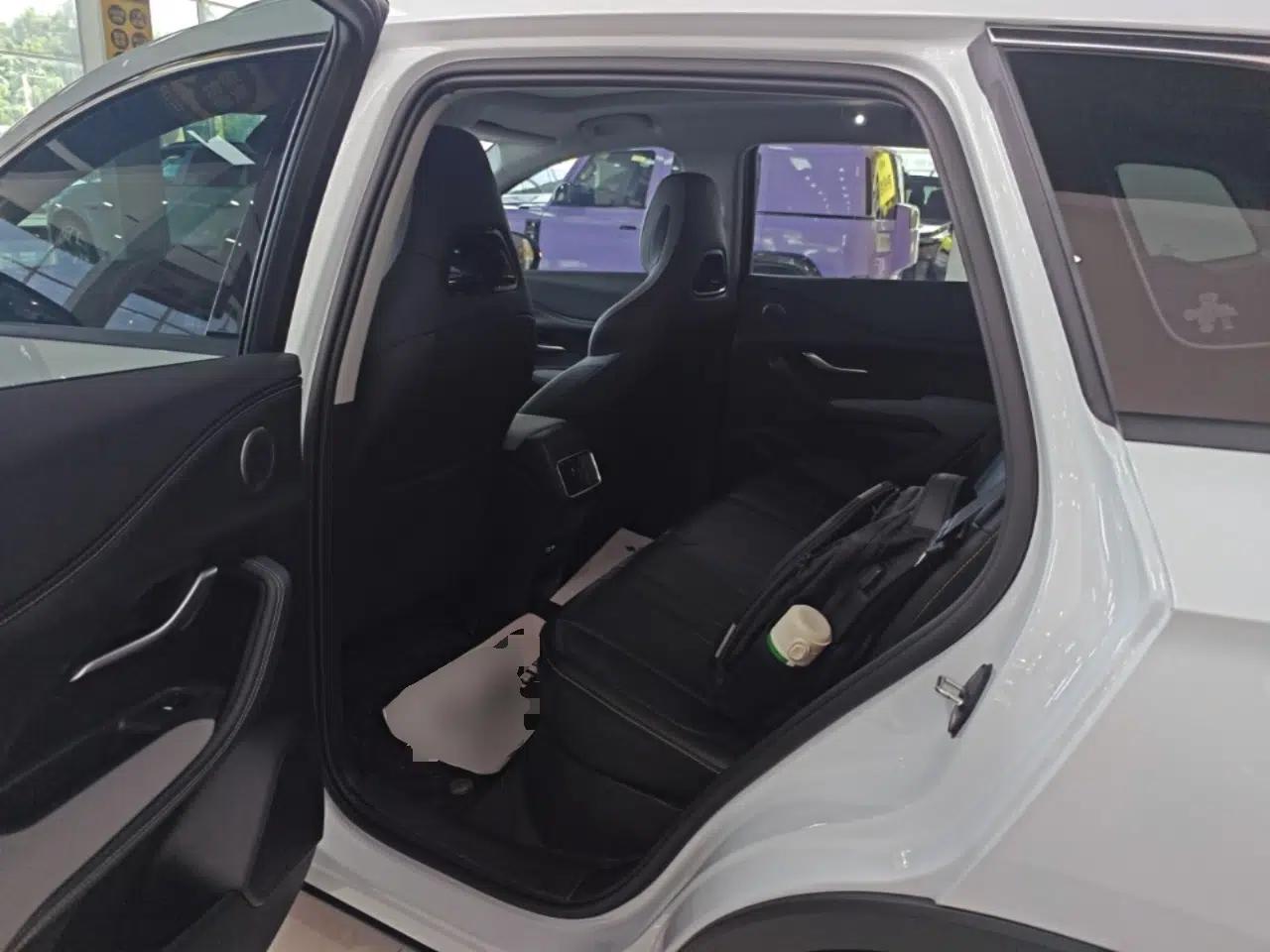 BYD Sealion 05 DM-i 2025 DM-i 115KM Prestige Model — миниатюра 19