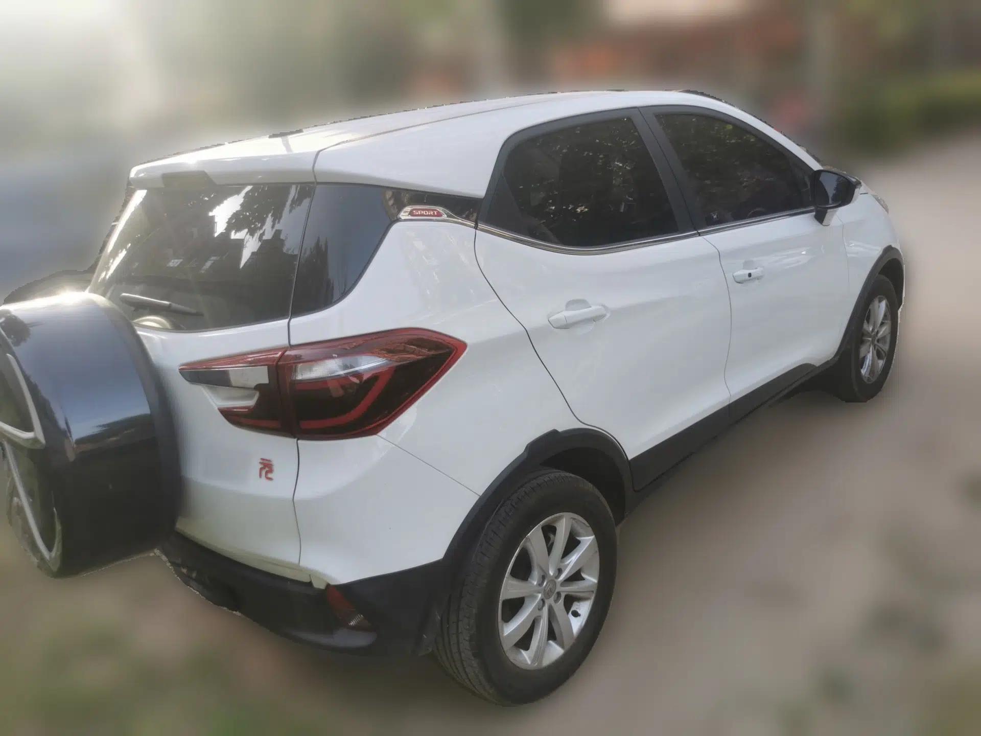 BYD Yuan 2017 1.5L Automatic Cool & Stylish Model — миниатюра 6