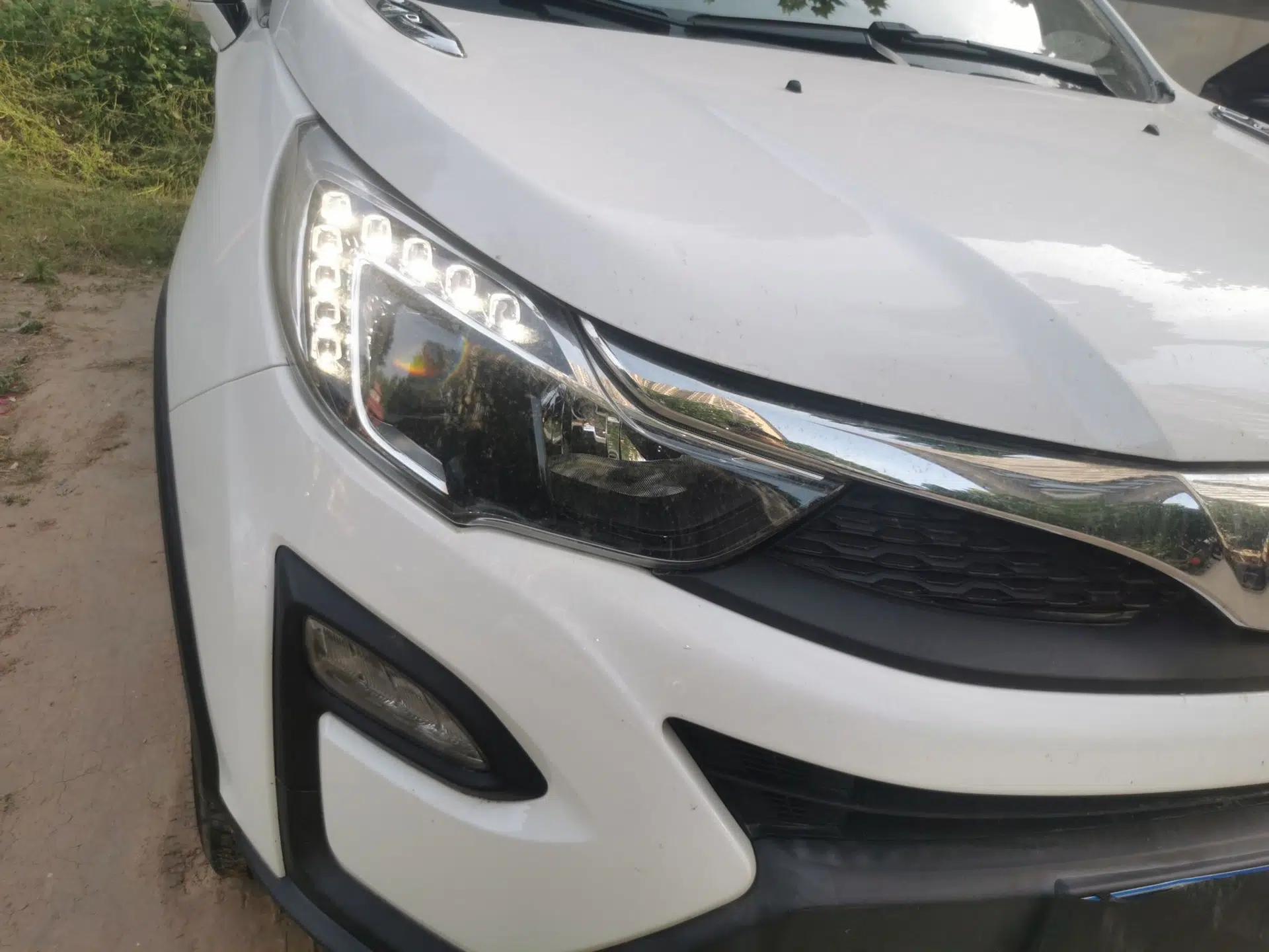 BYD Yuan 2017 1.5L Automatic Cool & Stylish Model — миниатюра 7