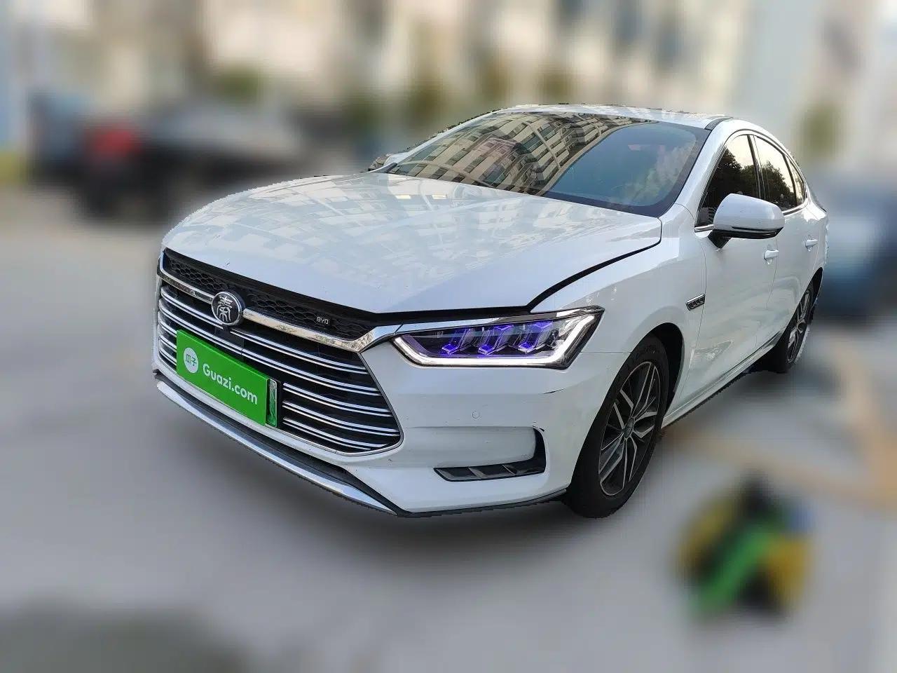BYD Qin Pro New Energy 2018 DM 1.5TI Automatic Smart Connect Enjoyment Model — миниатюра 1