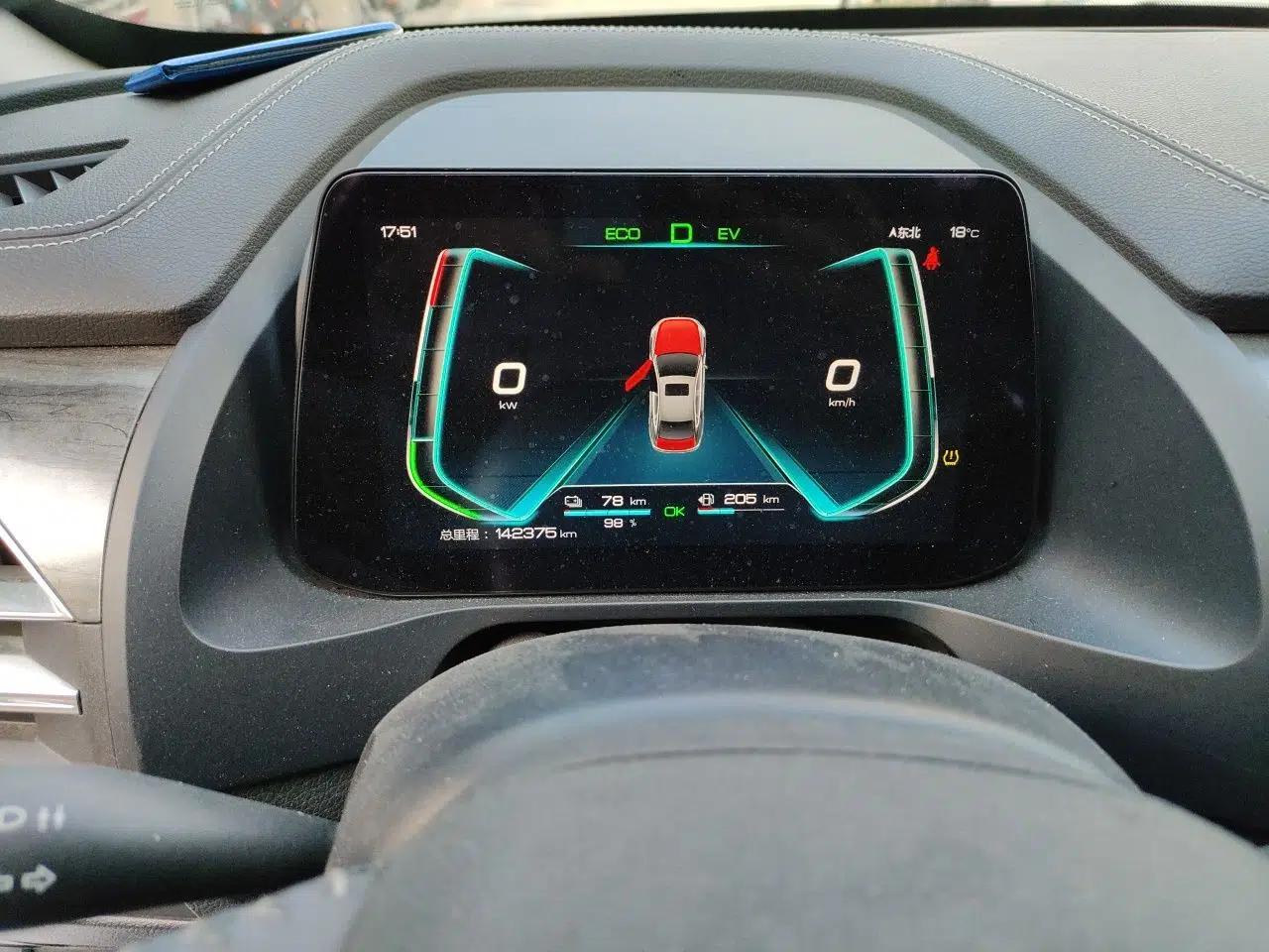 BYD Qin Pro New Energy 2018 DM 1.5TI Automatic Smart Connect Enjoyment Model — миниатюра 13