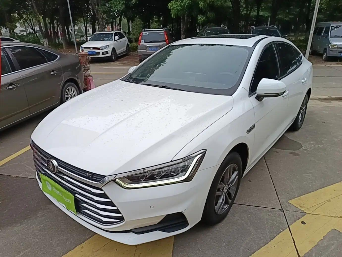 BYD Qin Pro 2018 1.5TI Automatic Smart Connect Fendong Model — миниатюра 1