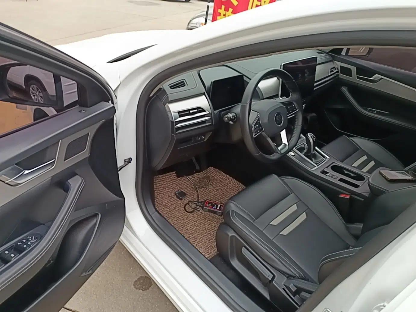 BYD Qin Pro 2018 1.5TI Automatic Smart Connect Fendong Model — миниатюра 19