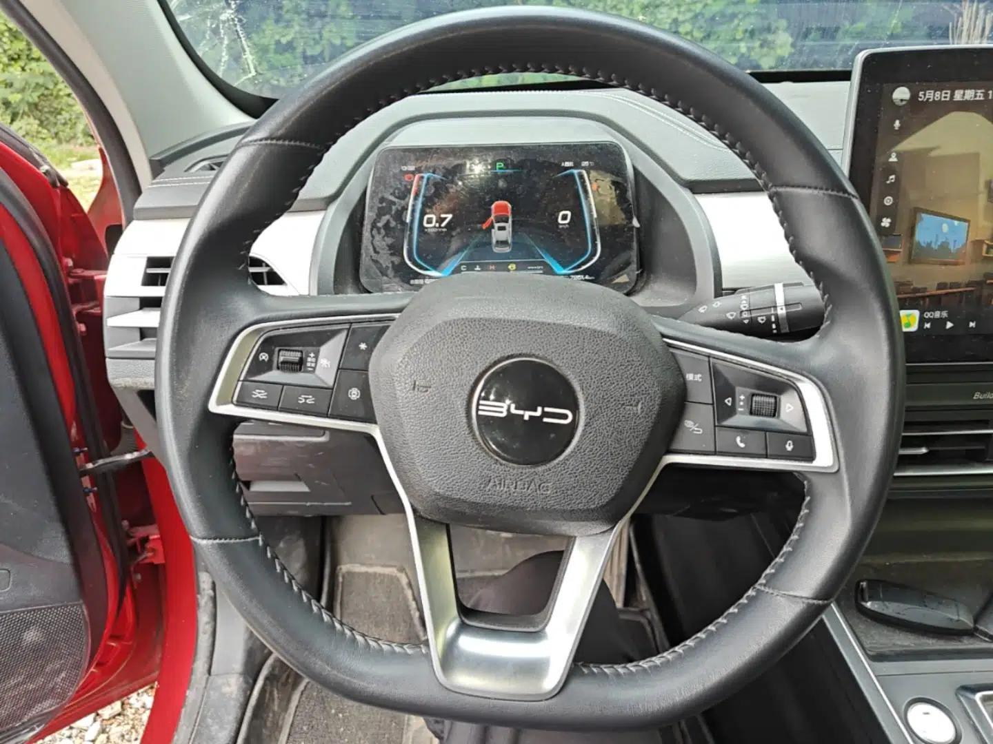 BYD Qin Pro 2019 Super Edition 1.5TI Automatic Smart Connect Brilliance Model China VI Standard — миниатюра 14