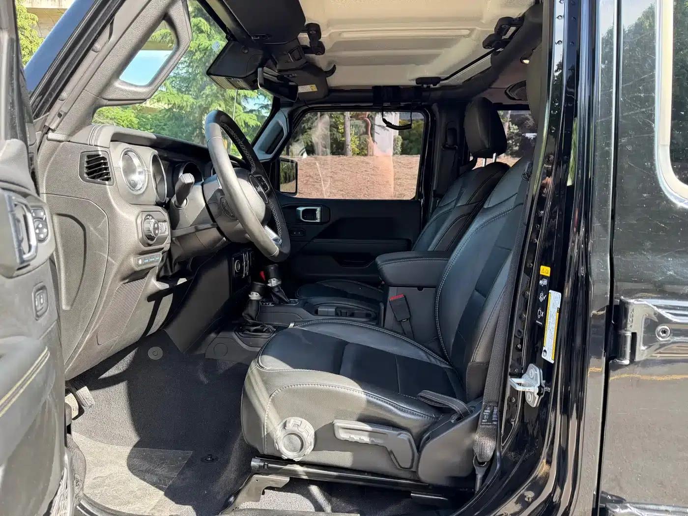 Jeep Wrangler New Energy 2021 Model 4-Door 2.0T 4xe Sahara — миниатюра 4