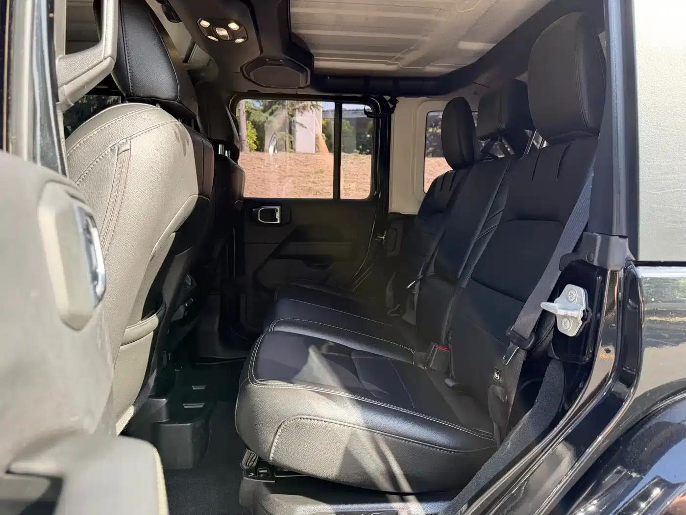 Jeep Wrangler New Energy 2021 Model 4-Door 2.0T 4xe Sahara — миниатюра 5