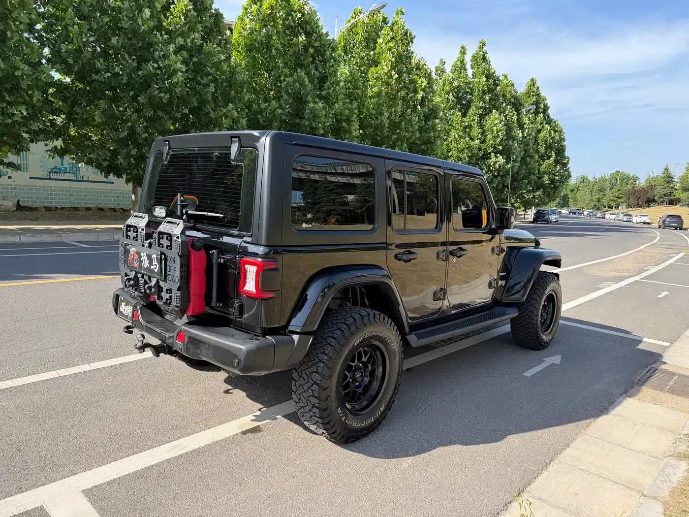 Jeep Wrangler New Energy 2021 Model 4-Door 2.0T 4xe Sahara — миниатюра 7