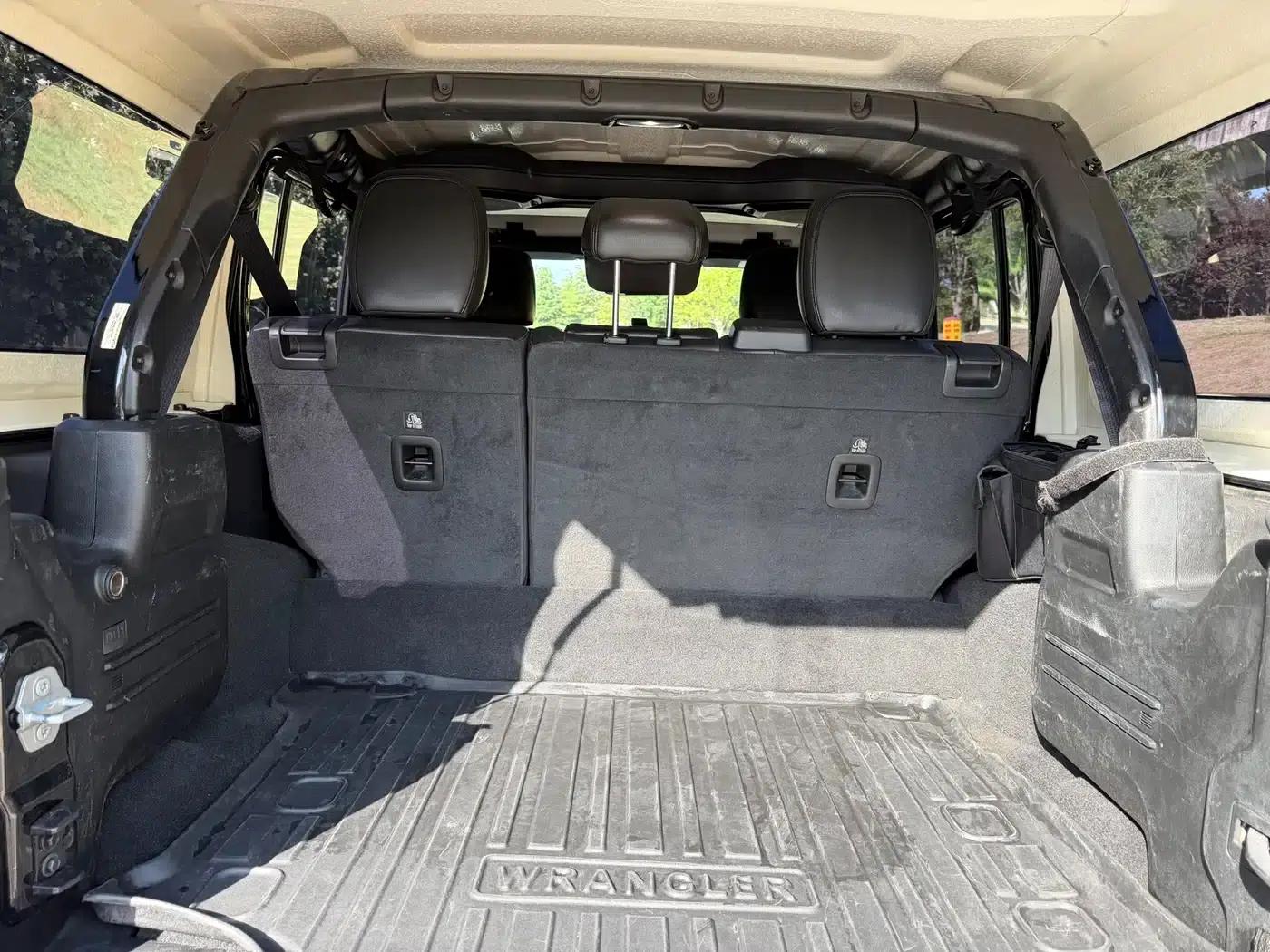 Jeep Wrangler New Energy 2021 Model 4-Door 2.0T 4xe Sahara — миниатюра 8