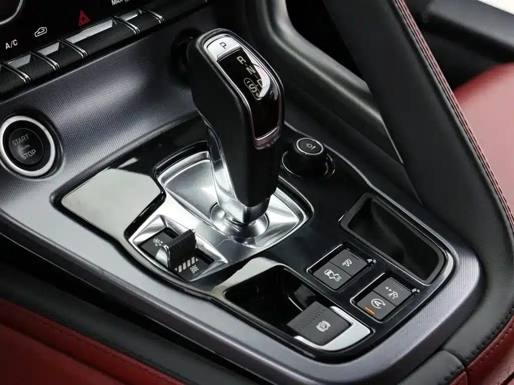 Jaguar F-TYPE 2018 3.0 SC Hardtop — миниатюра 8