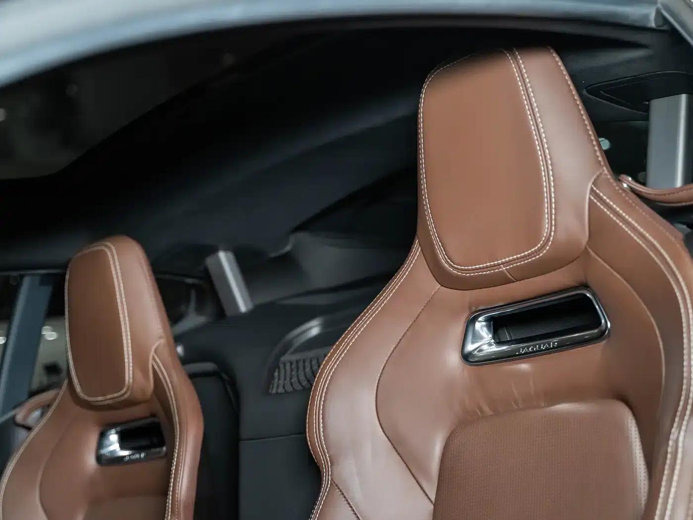 Jaguar F-TYPE 2019 2.0T Hardtop — миниатюра 18