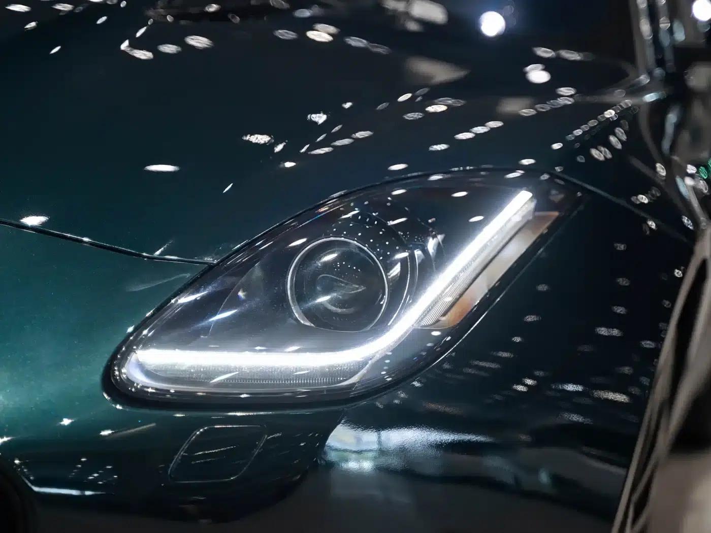 Jaguar F-TYPE 2019 2.0T Hardtop — миниатюра 3