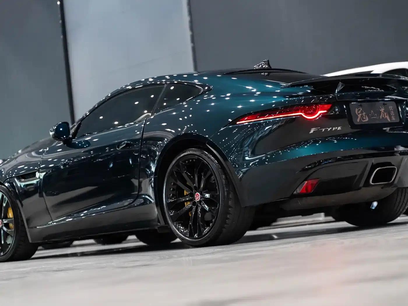 Jaguar F-TYPE 2019 2.0T Hardtop — миниатюра 5