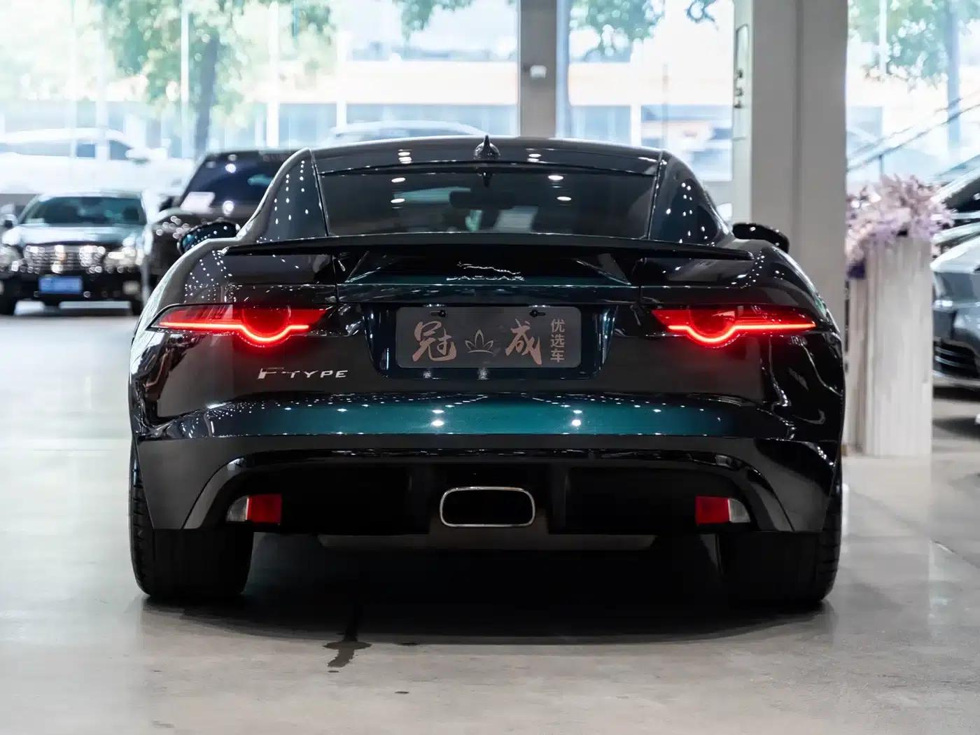Jaguar F-TYPE 2019 2.0T Hardtop — миниатюра 6