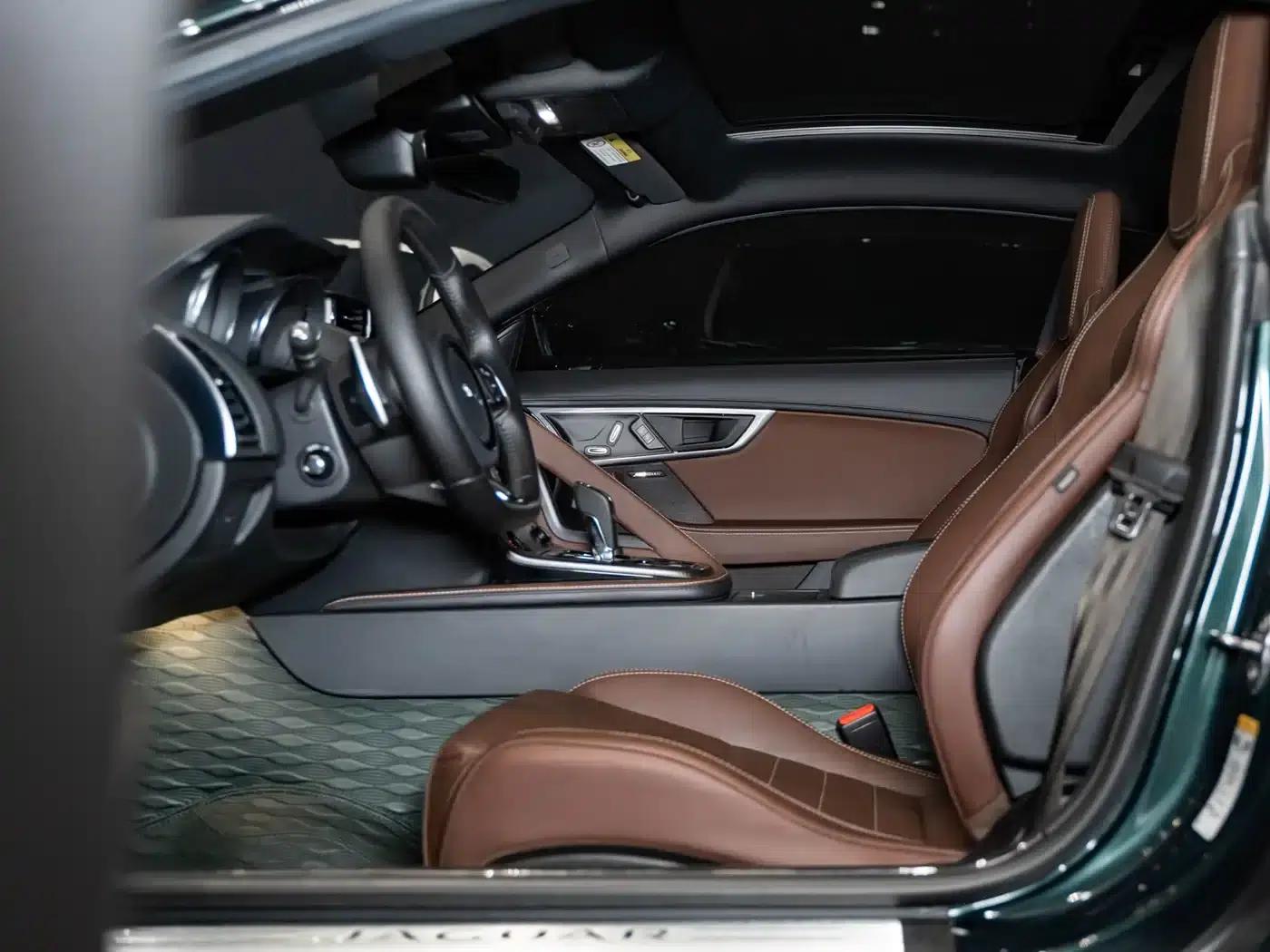 Jaguar F-TYPE 2019 2.0T Hardtop — миниатюра 10
