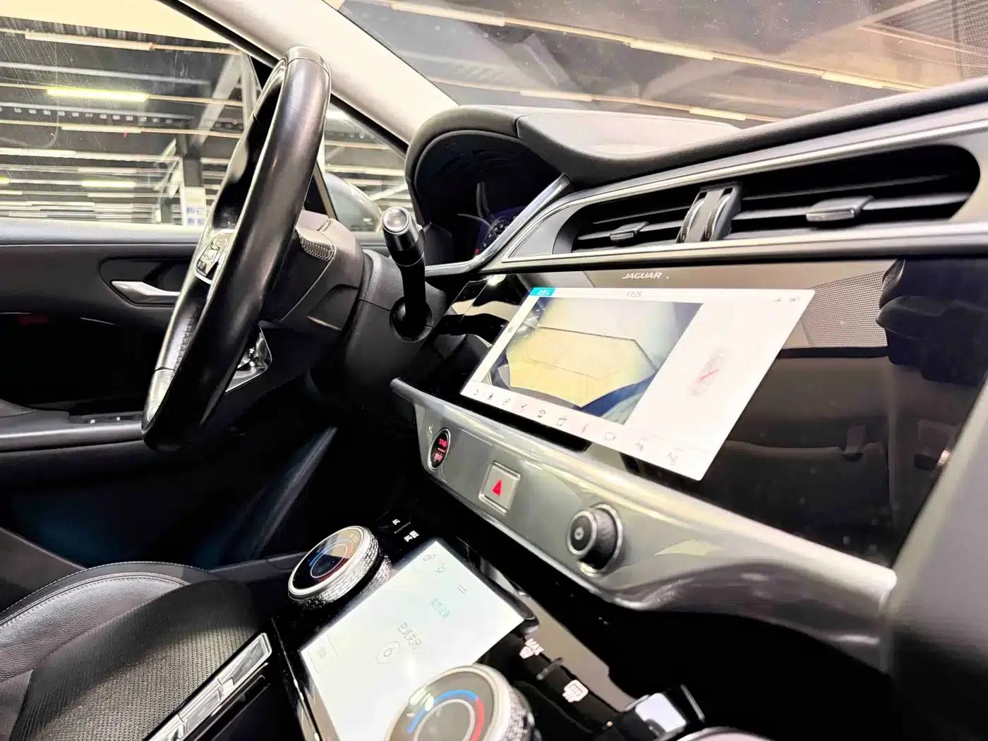 Jaguar I-PACE 2018 EV400 SE — миниатюра 8