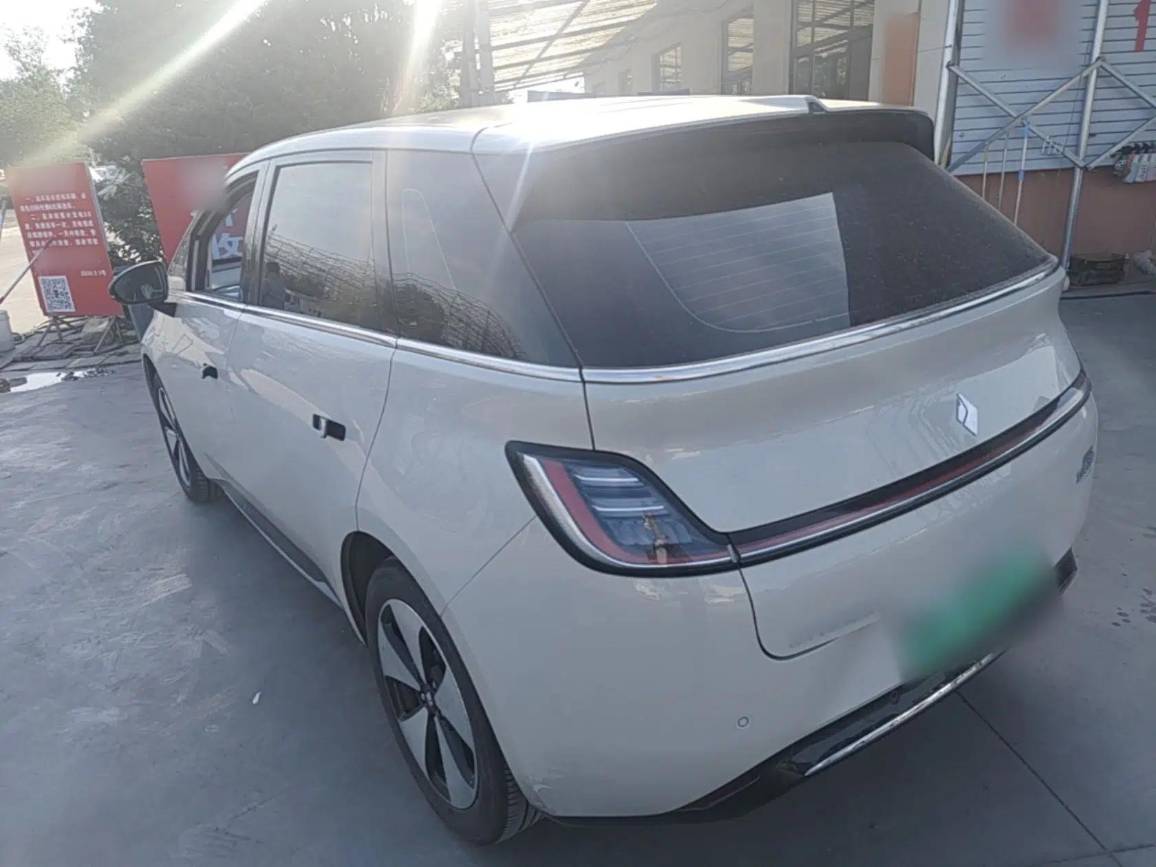 Baojun Cloud 2023 460 Max — миниатюра 4