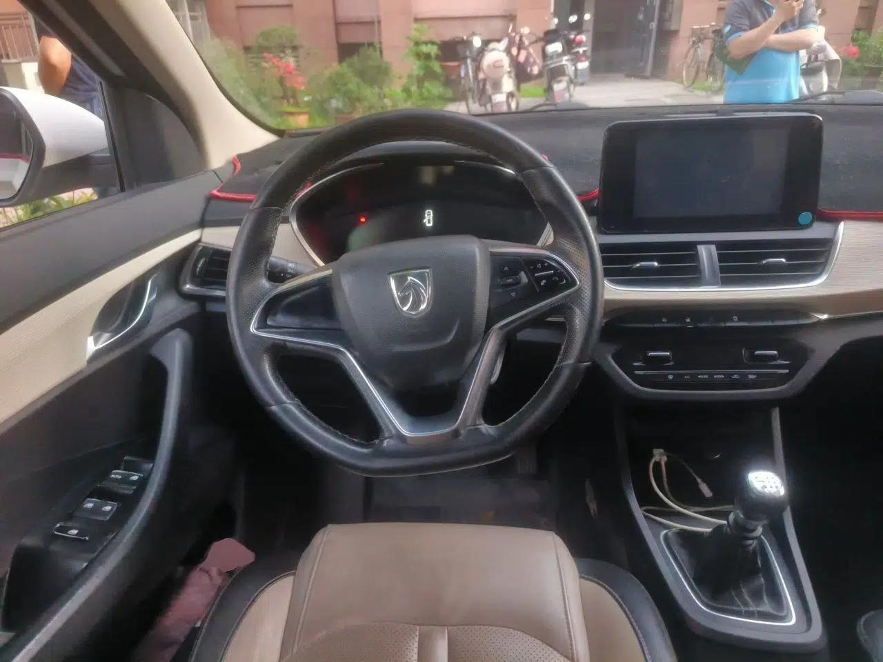 Baojun 360 2018 1.5L Manual Luxury Edition China V — миниатюра 11