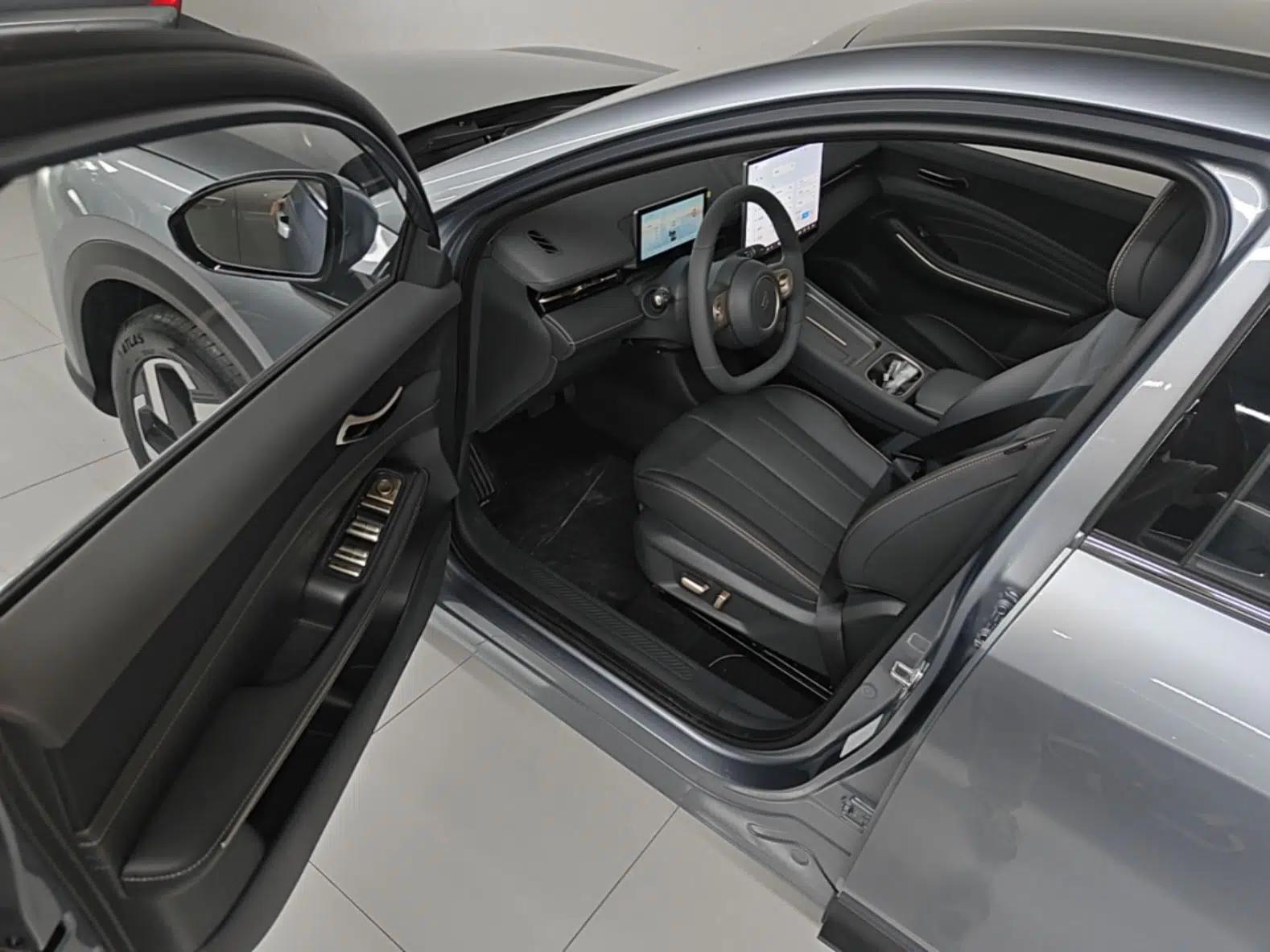 Baojun Yunhai 2026 Model 140km Plug-in Hybrid Standard Edition — миниатюра 18