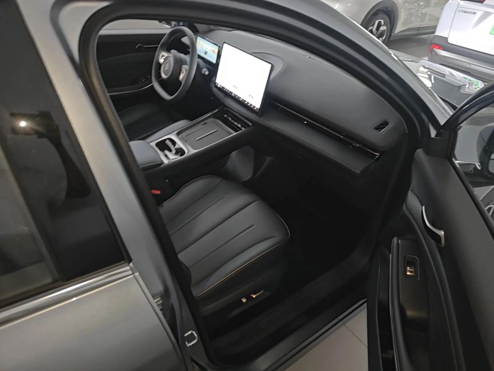 Baojun Yunhai 2026 Model 140km Plug-in Hybrid Standard Edition — миниатюра 23
