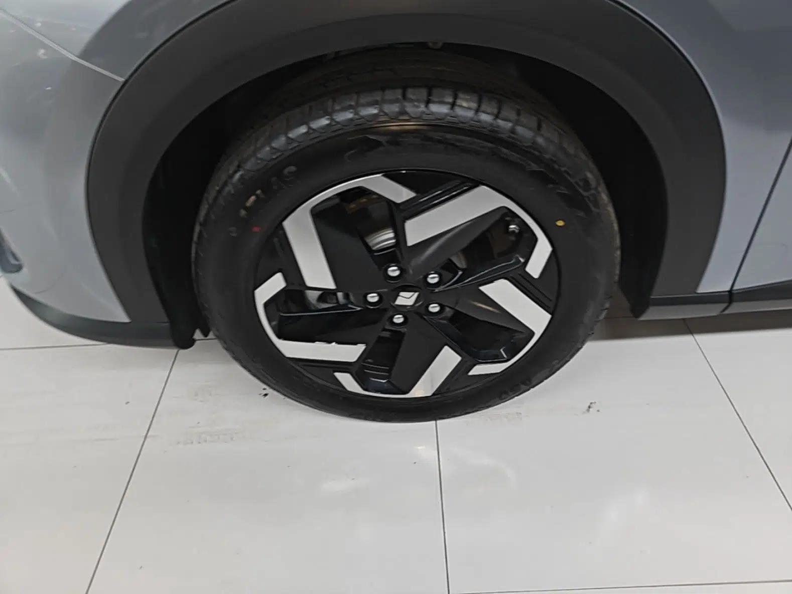 Baojun Yunhai 2026 Model 140km Plug-in Hybrid Standard Edition — миниатюра 9