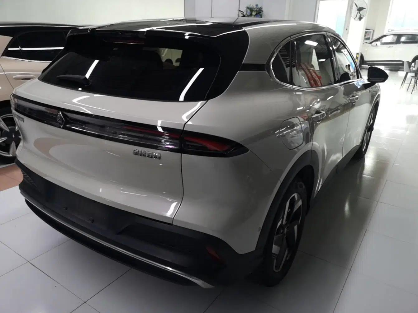Baojun Yunhai 2024 140km Plug-in Hybrid Version — миниатюра 4