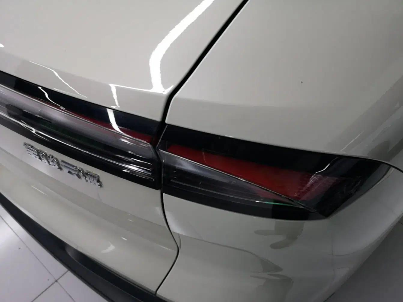 Baojun Yunhai 2024 140km Plug-in Hybrid Version — миниатюра 8