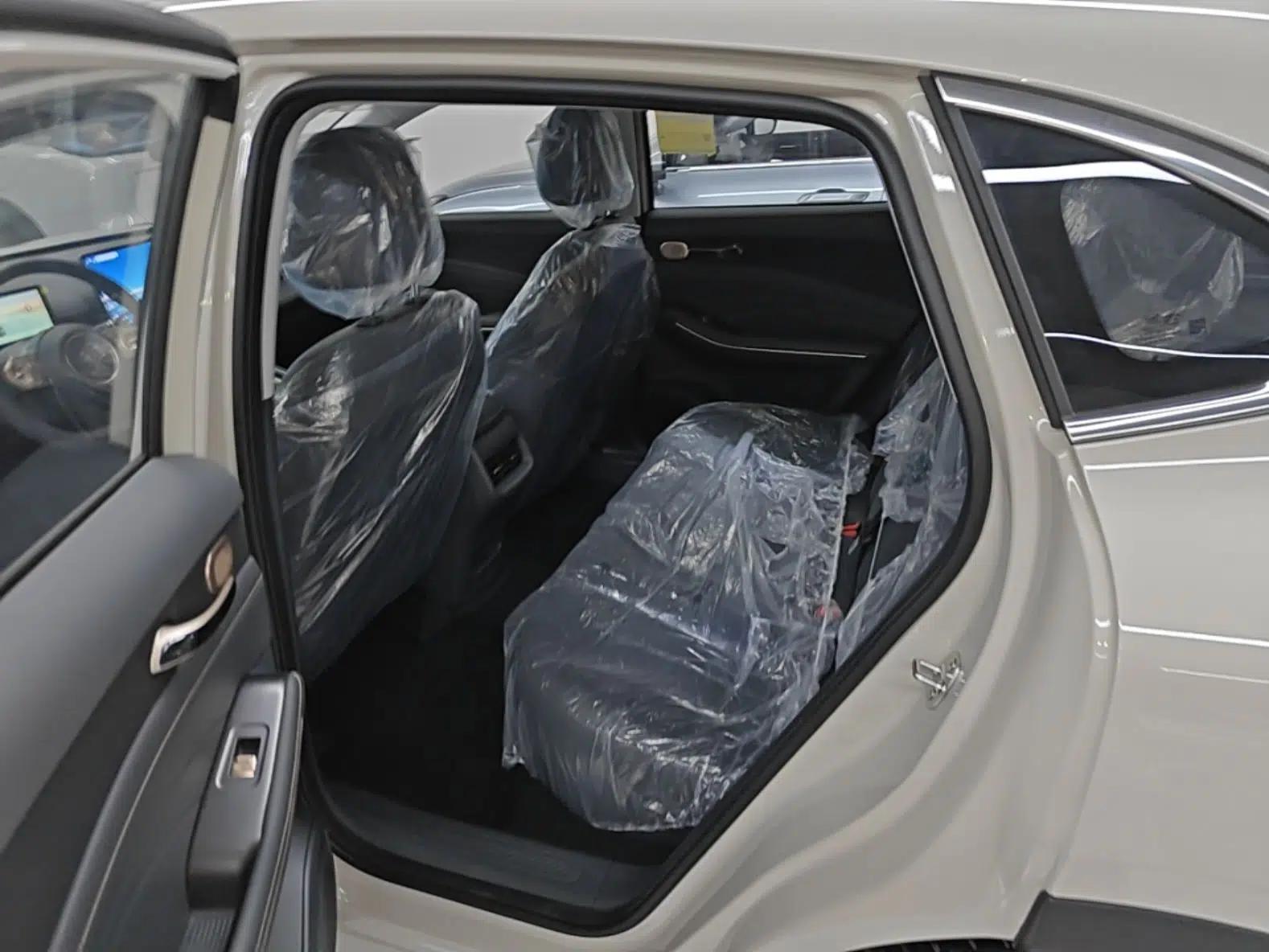 Baojun Yunhai 2026 Model 500km Pure Electric Standard Edition — миниатюра 19