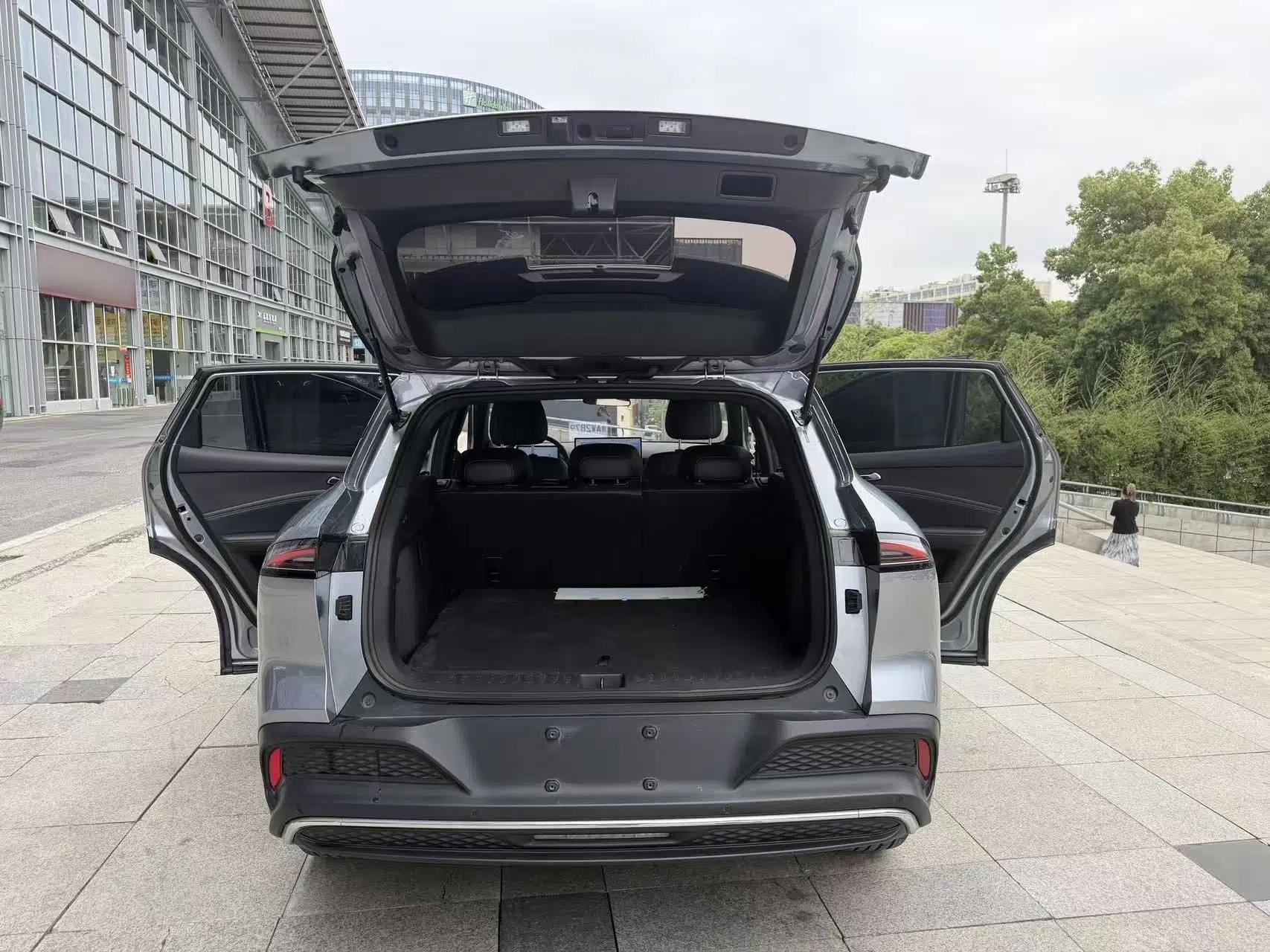 Baojun Yunhai 2024 140km Plug-in Hybrid Version — миниатюра 22