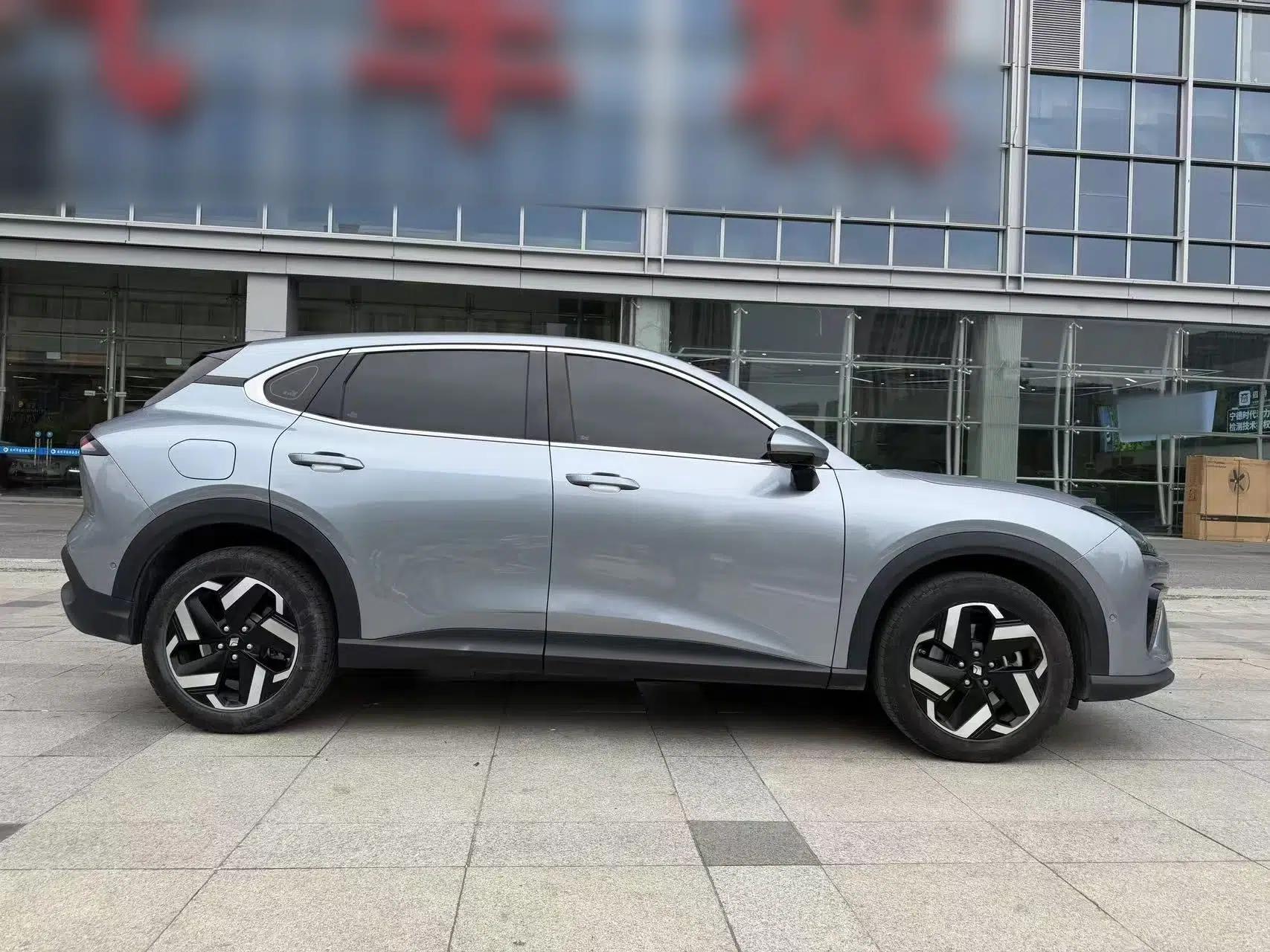 Baojun Yunhai 2024 140km Plug-in Hybrid Version — миниатюра 5