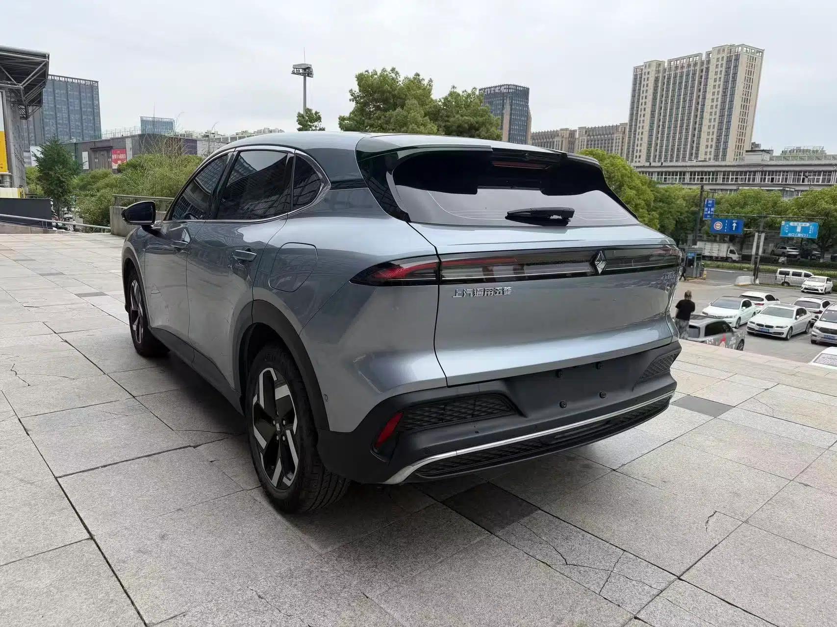 Baojun Yunhai 2024 140km Plug-in Hybrid Version — миниатюра 8