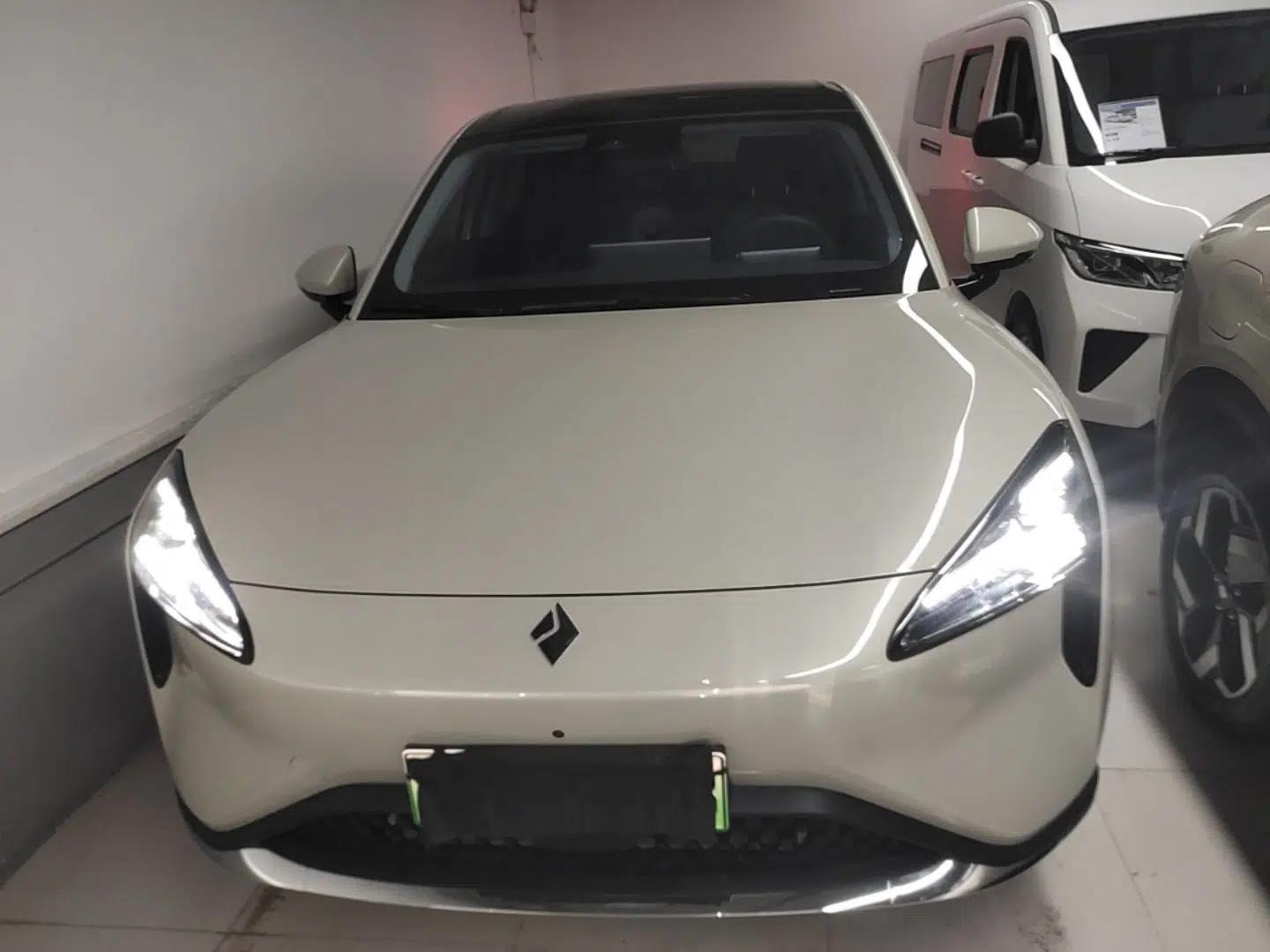 Baojun Yunhai 2025 Model 500km Pure Electric Travel Edition — миниатюра 2
