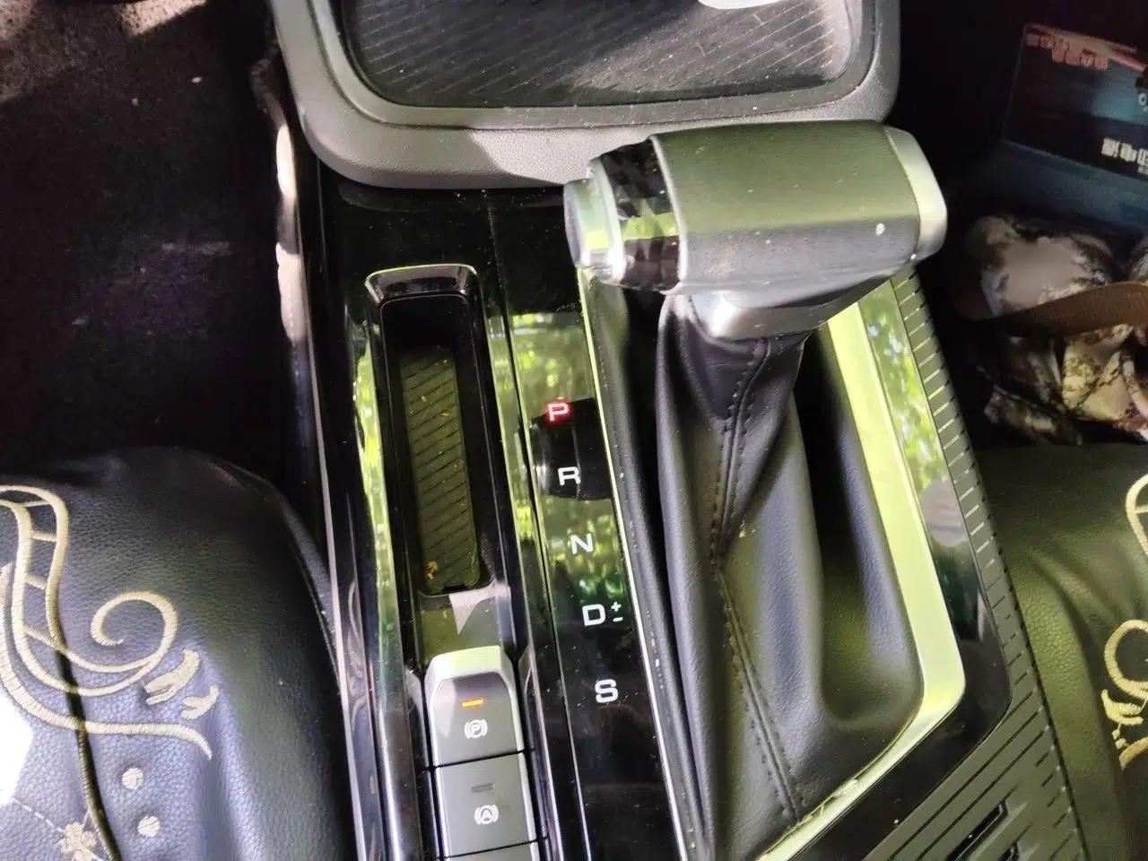 Baojun RM-5 2019 1.5T CVT Elite Version with 24-Hour Online Service 6 Seats — миниатюра 13