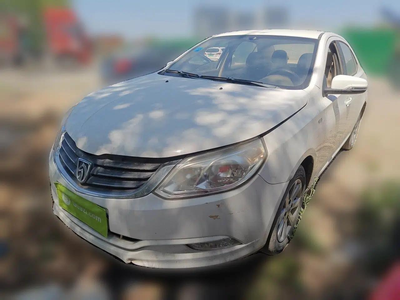 Baojun 630 2013 1.5L manual Comfort trim — миниатюра 1