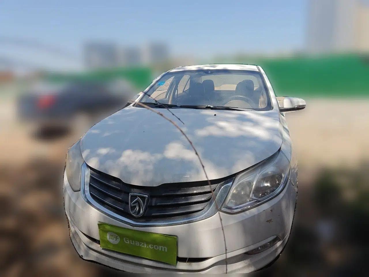 Baojun 630 2013 1.5L manual Comfort trim — миниатюра 2