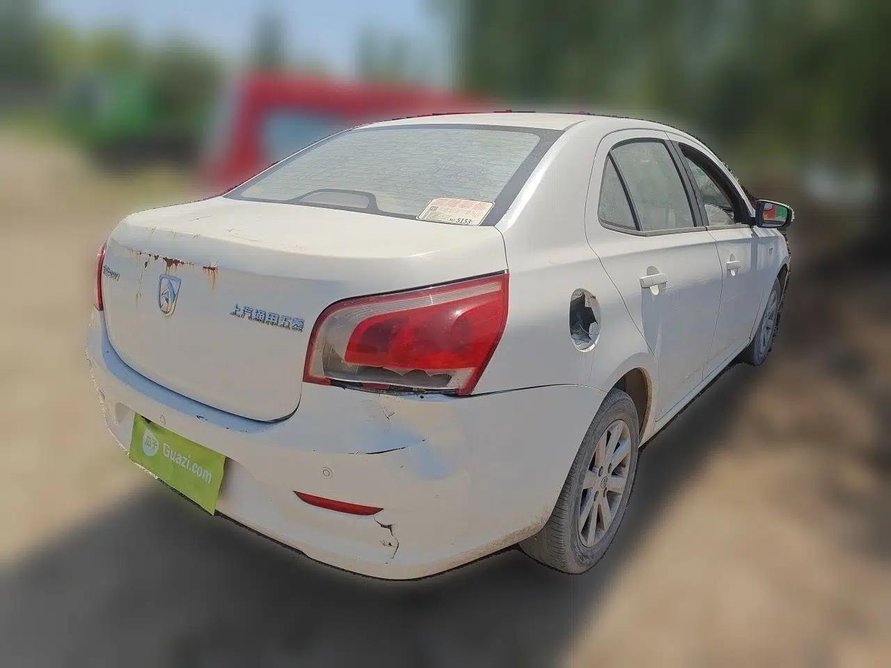 Baojun 630 2013 1.5L manual Comfort trim — миниатюра 6