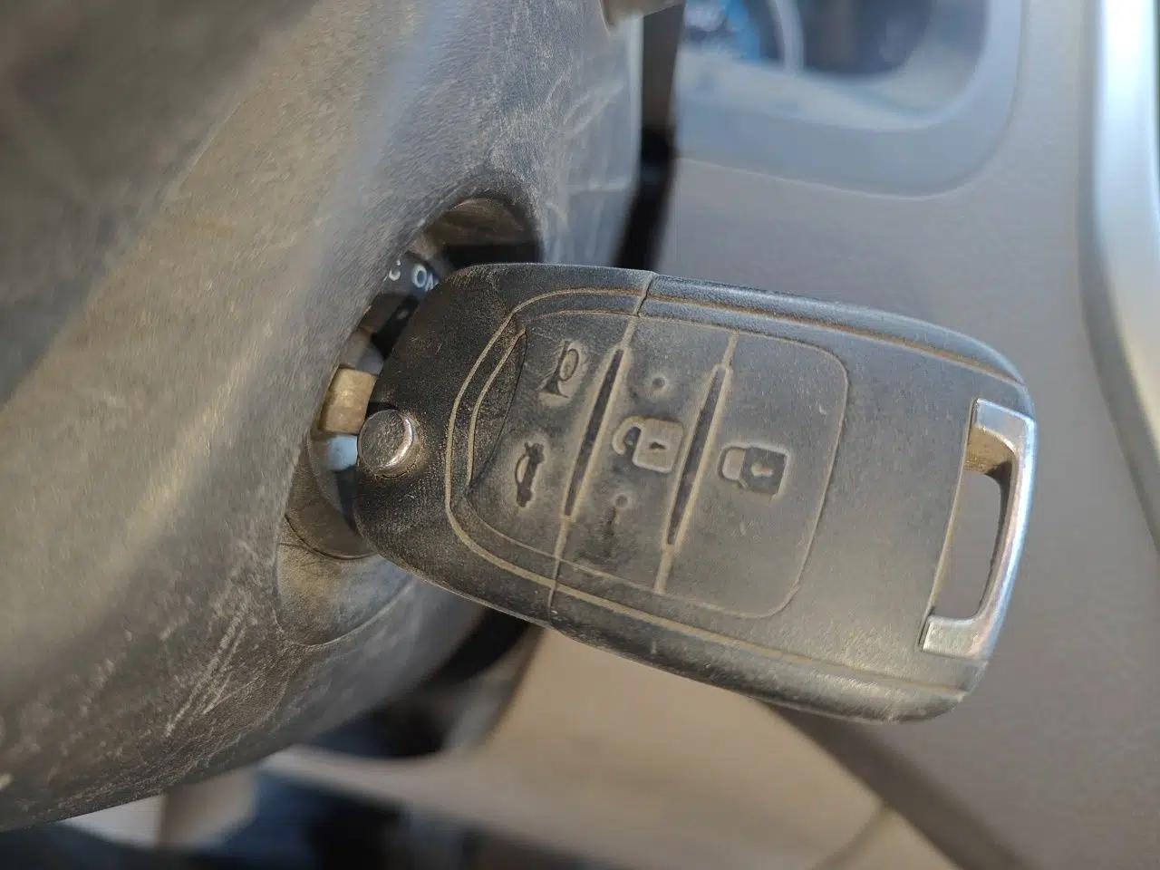 Baojun 630 2013 1.5L manual Comfort trim — миниатюра 9