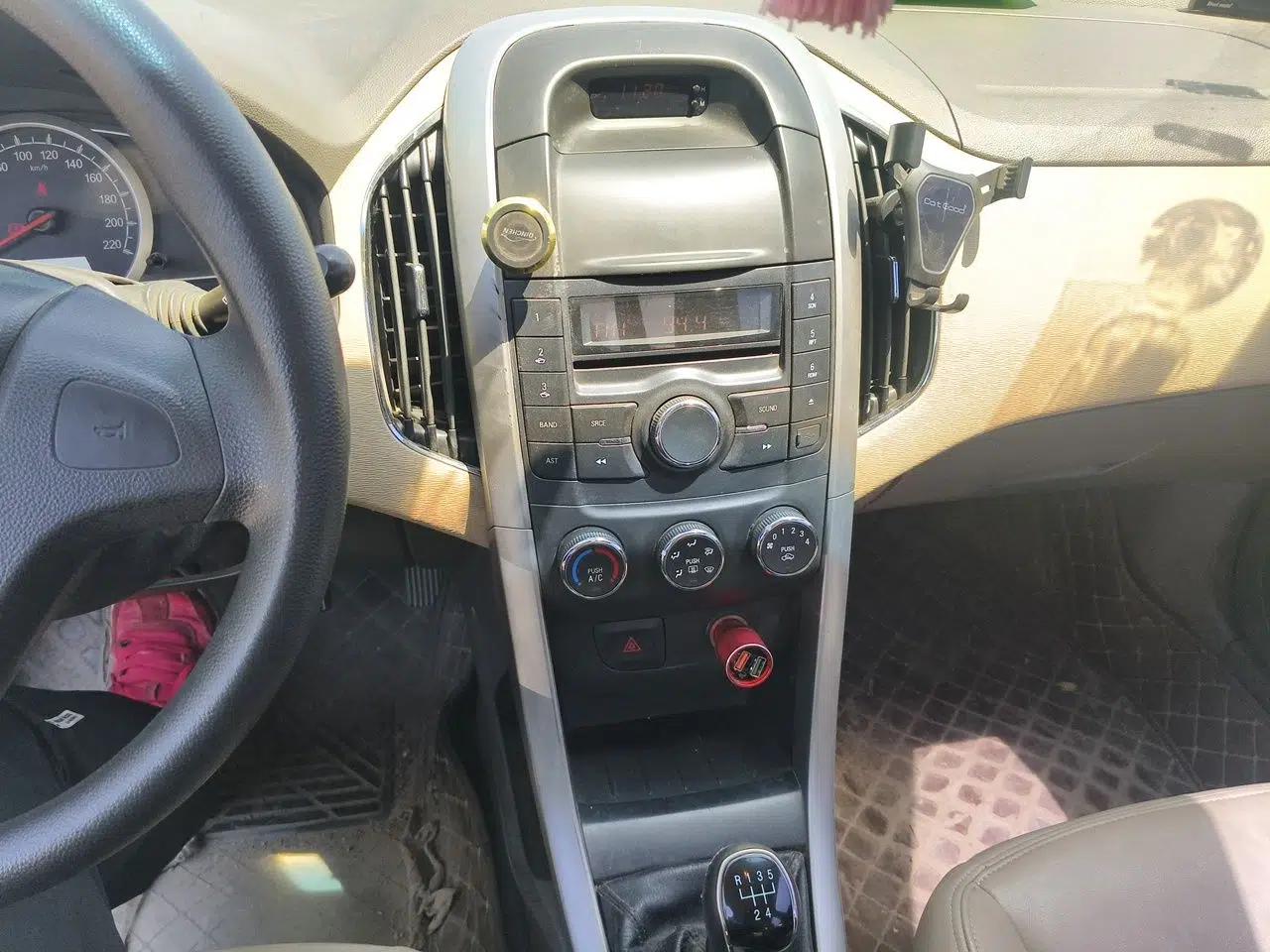 Baojun 630 2013 1.5L manual standard version — миниатюра 14