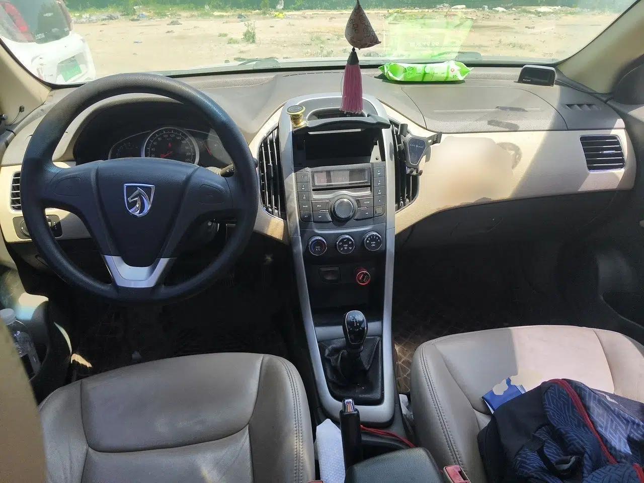 Baojun 630 2013 1.5L manual standard version — миниатюра 10