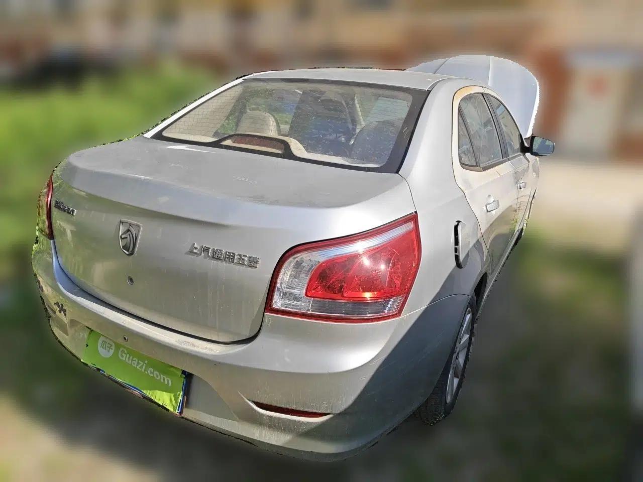 Baojun 630 2011 1.5L manual standard version — миниатюра 6