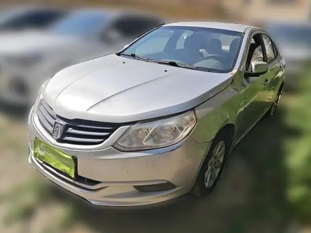 Baojun 630 2011 1.5L manual standard version
